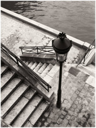 Steps to the Seine by Toby Vandenack